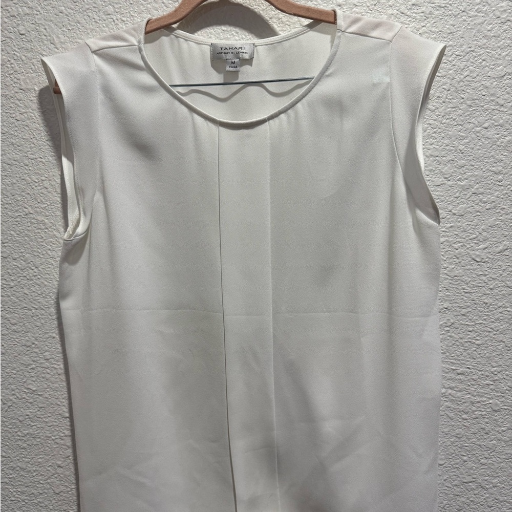 Tahari White Sleeveless Blouse with V-Neck